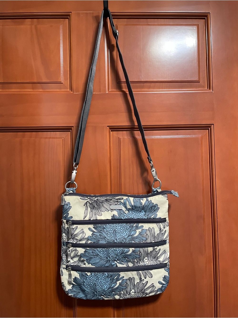 Baggallini Blue and Cream Floral Crossbody